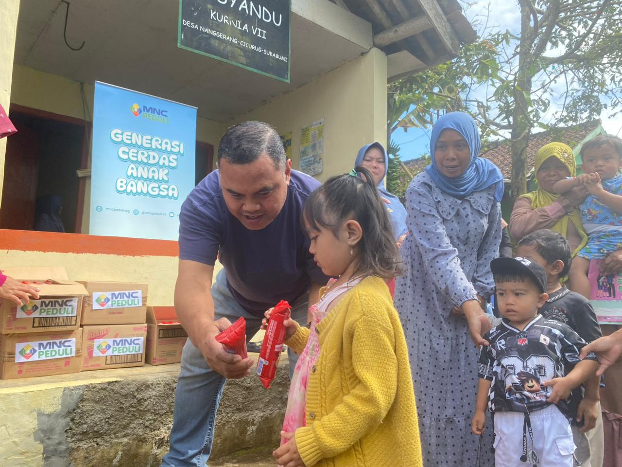 MNC Peduli Hadirkan Senyum Balita Lewat Bantuan di Posyandu Kurnia Sukabumi
