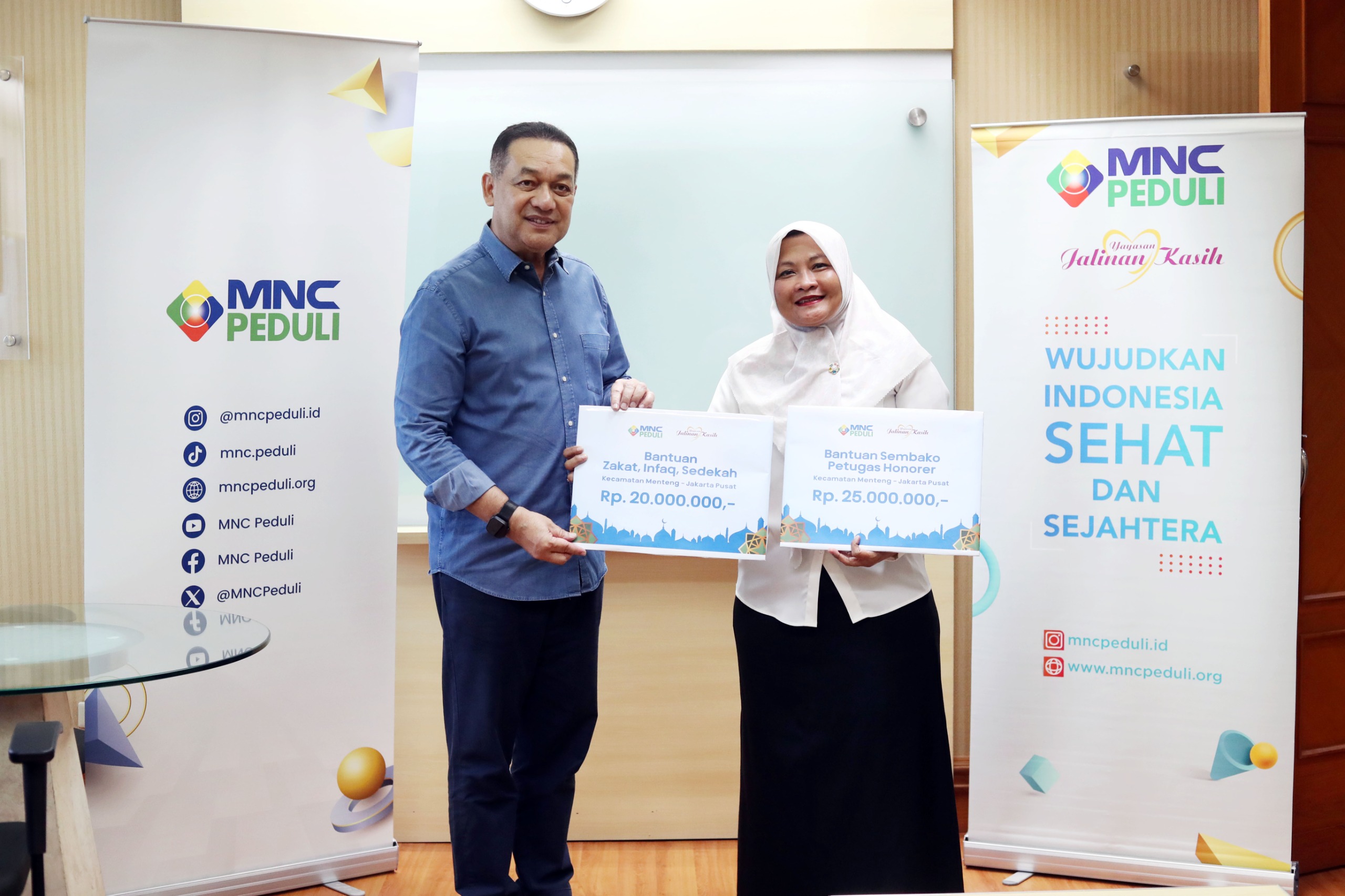 MNC Peduli Salurkan ZIS dan Sembako untuk Petugas Honorer di Menteng